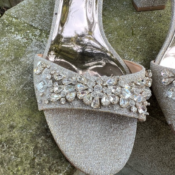 Badgley Mishka golden glimmer sandals with jewel toe 11 - Picture 5 of 8